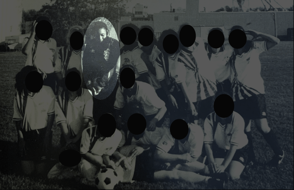 This image has an empty alt attribute; its file name is soccer-sy.png